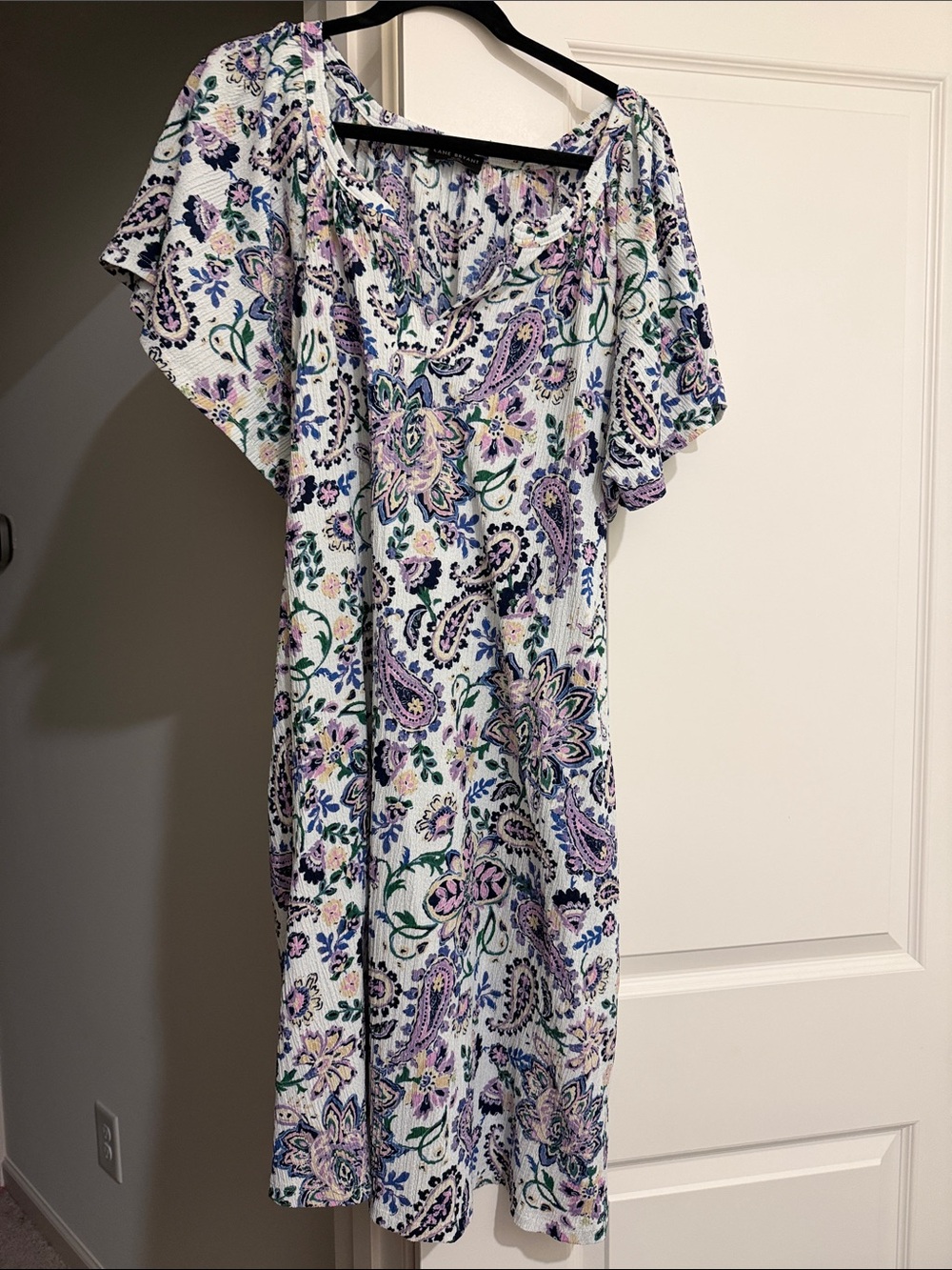 White Floral Paisley Short-Sleeve Women’s Dress